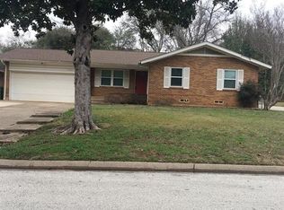 1801 Smith Ln, Arlington, TX 76013