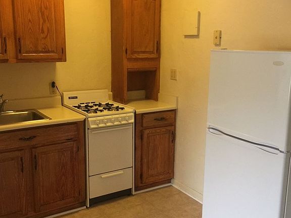 5th image of 277 San Clemente St APT 4