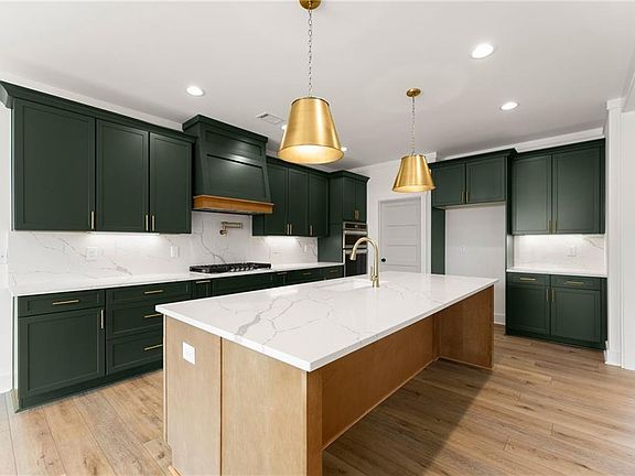 4th image of 9224 Waldrip Rd