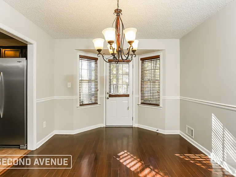 654 Ladora Dr — Photo 7