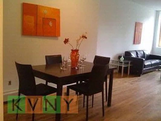 Rented by KVNY Soho | media 42