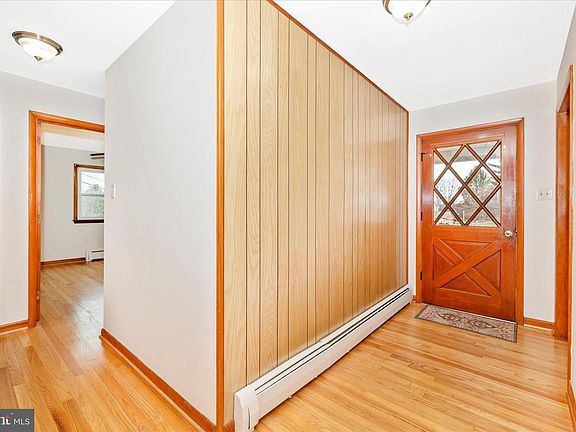 3rd image of 10223 Liberty Rd