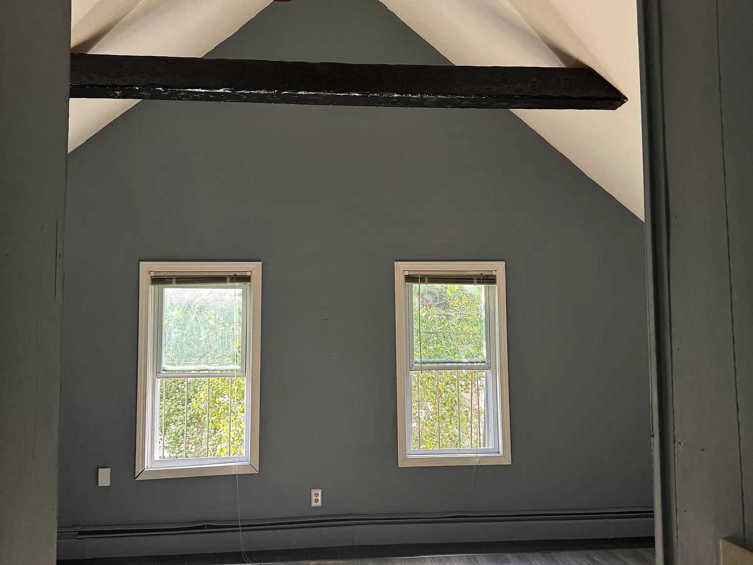 28 Tuxedo Ave — Photo 3