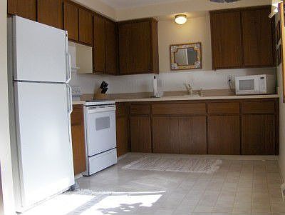 All appliances stay including washer and dryer!