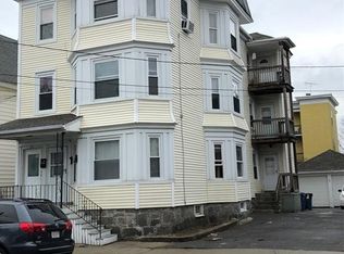 27-29 Easton St, Lawrence, MA 01843
