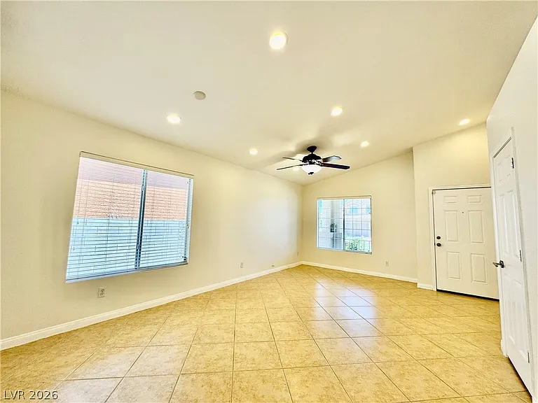 1437 Waterton Dr — Photo 4