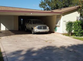 1614 Hilton Head Blvd, Lady Lake, FL 32159