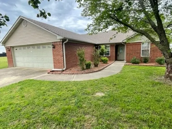 716 Dwight St, Trumann, AR 72472