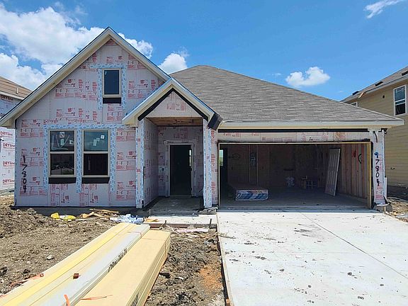 5th image of 17804 Phelps Dr