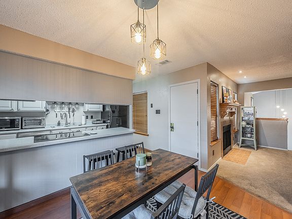 3rd image of 655 Ridgeline Dr