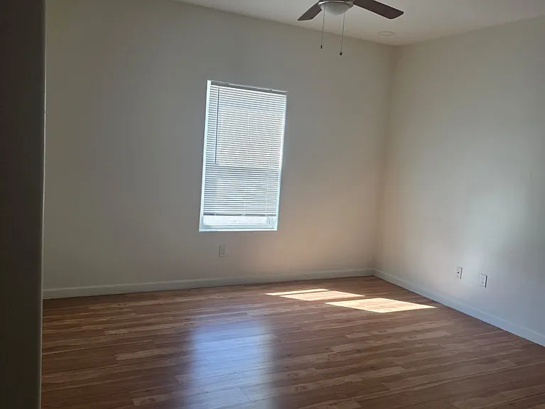 Sterling Heights Apartment — Photo 10