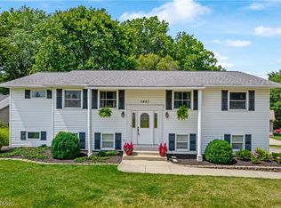 3887 Kent Rd, Stow, OH 44224