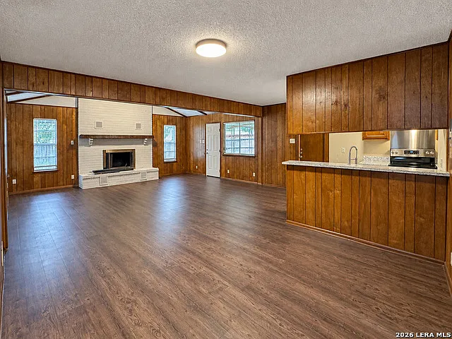 3 bed, 2.0 bath, 1482 sqft, $1,495 — Photo 4