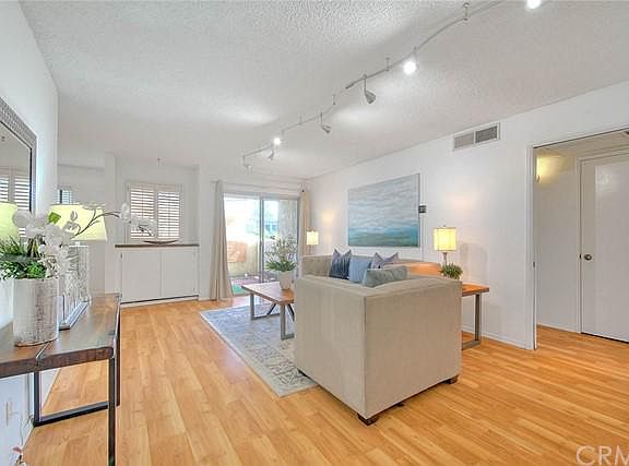 3rd image of 125 S Sierra Madre Blvd Unit 108