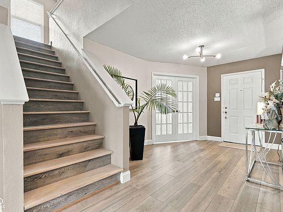 4th image of 14555 Stewart Cir