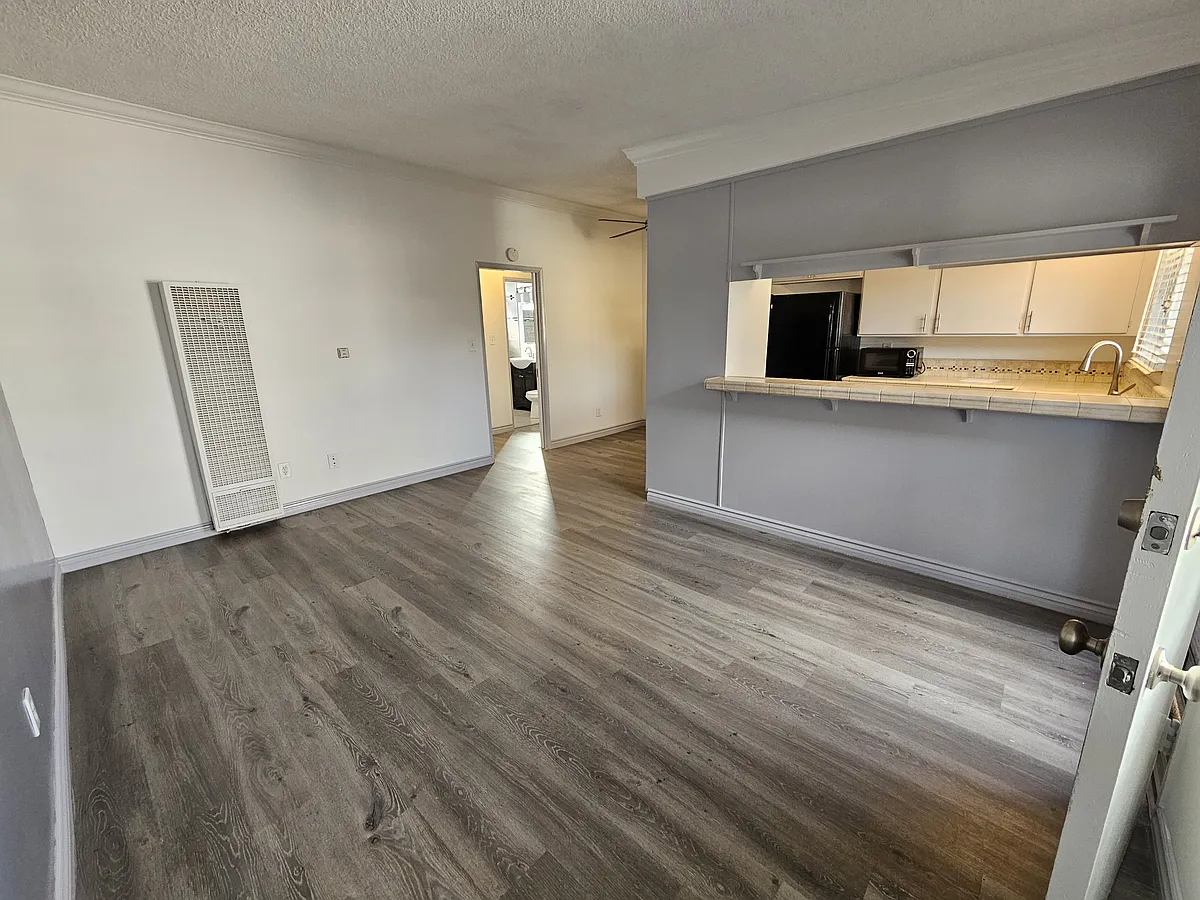 Building Photo - 5316 Lorna St #Z