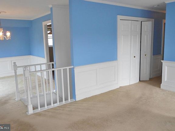 2nd image of 12601 Oakwood Dr