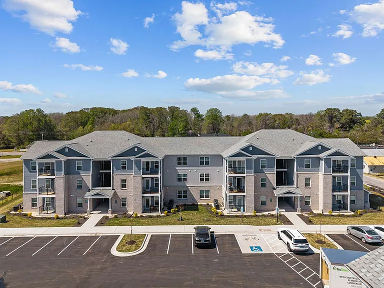 Harbor Village Apartments — Photo 47