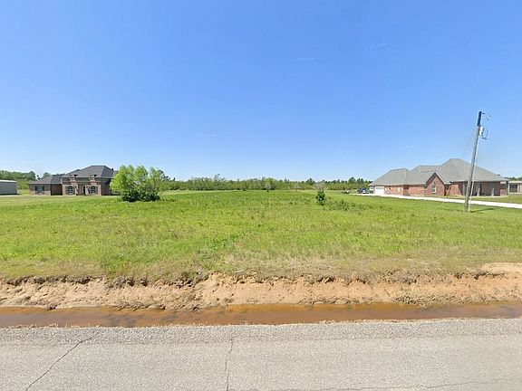 2nd image of 2999 Clifford Rd