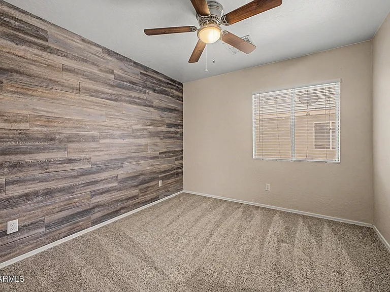 1633 S 225th Ln — Photo 16