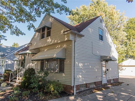 3rd image of 371 Beechwood Dr