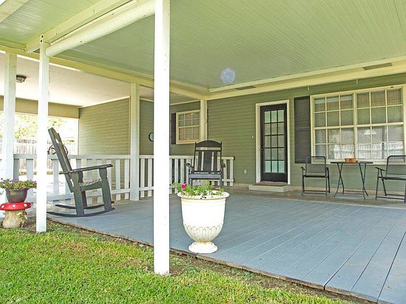 4th image of 414 Timber Creek Dr