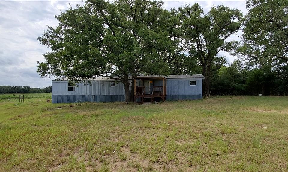 1st image of 123 Three Oaks Ln
