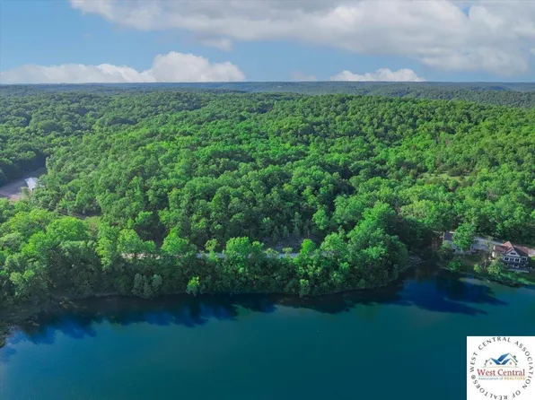 205 Duncan Dr, Edwards, MO 65326