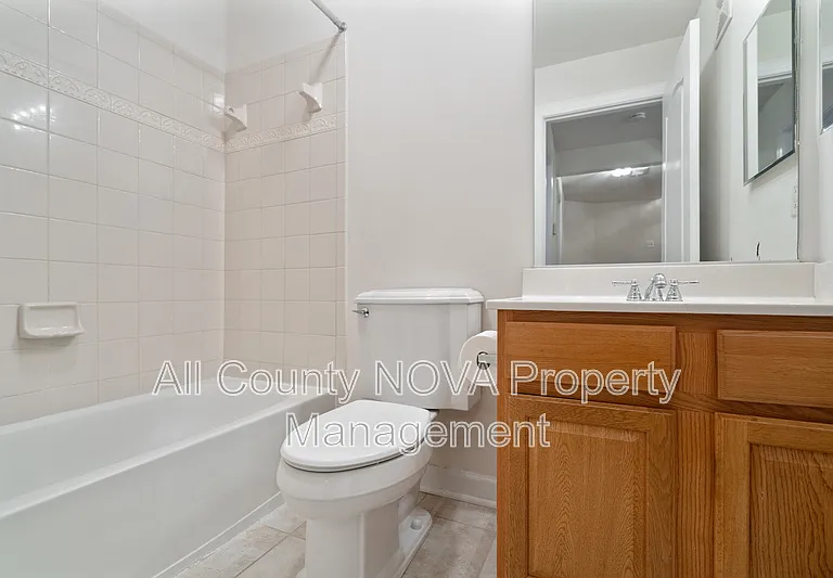 3546 Carriage Walk Ln #47-D — Photo 16