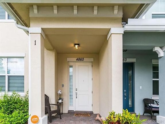 5th image of 4860 Eucalyptus Dr Unit 2