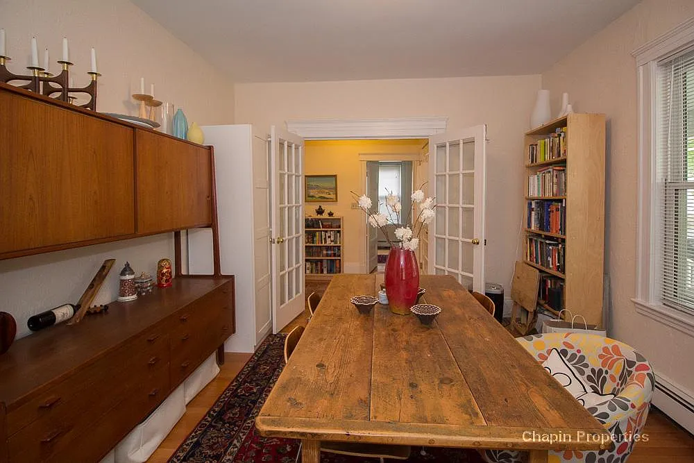 5 bed, 2.0 bath, $4,995 — Photo 2