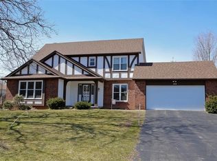 105 Red Hickory Dr, Rochester, NY 14626
