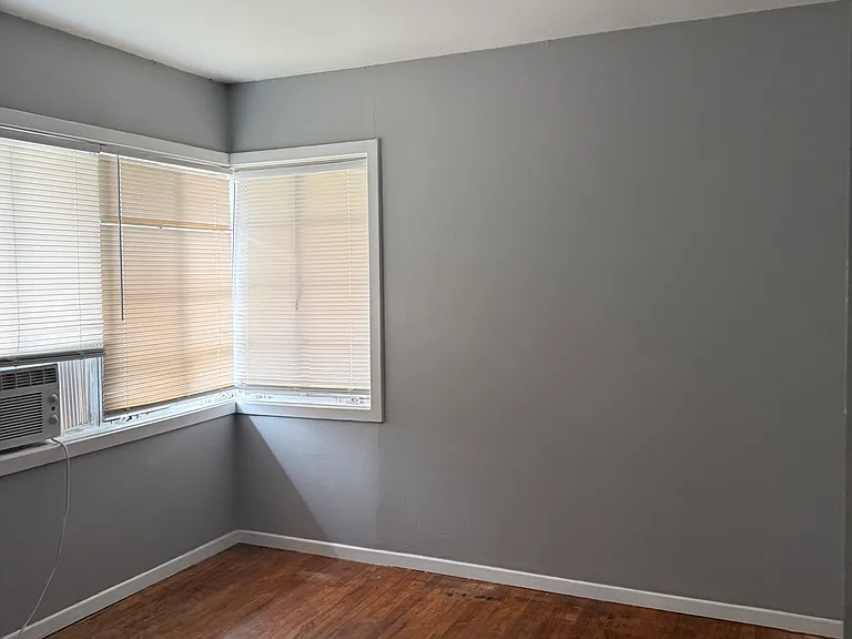 2100 Echols St #8 — Photo 9