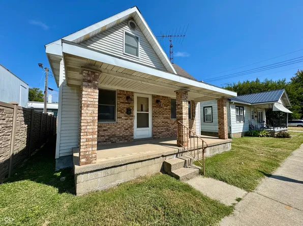 324 W 1st St, Rushville, IN 46173