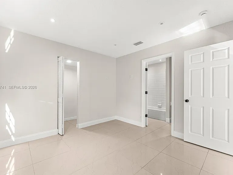18055 W Sycamore Dr — Photo 3