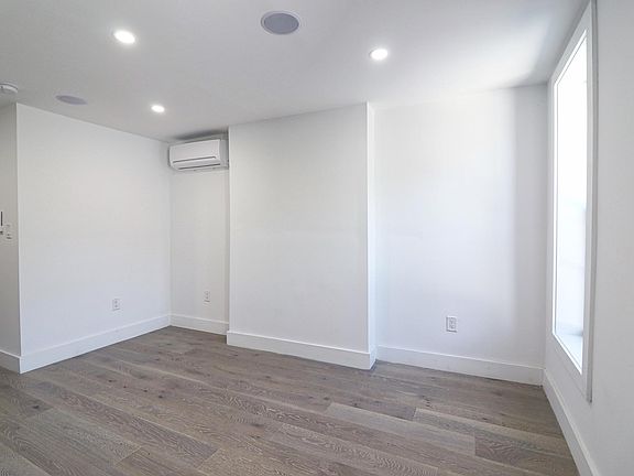 2nd image of 123 Essex St Floor 1