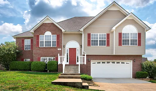 736 Winding Bluff Way Photo 1