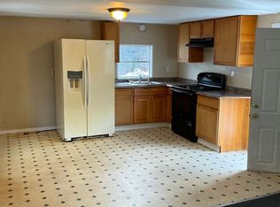 6 Kayla Ln, Augusta, ME 04330