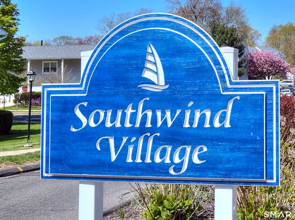 113 Carriage Path South #113, Milford, CT 06460