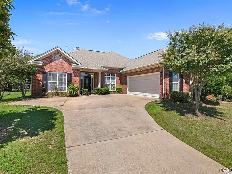 9832 Helmsley Cir — Photo 2