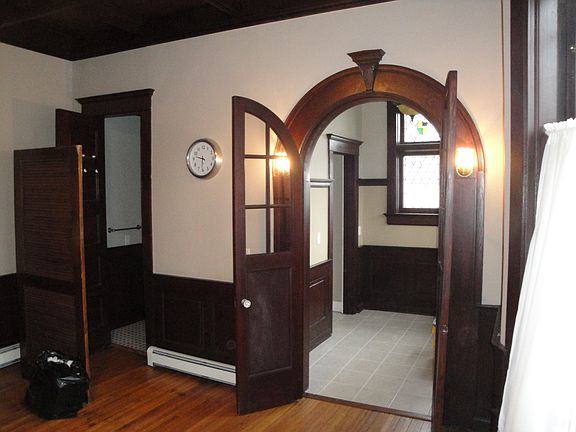 kitchen facing back office/foyer