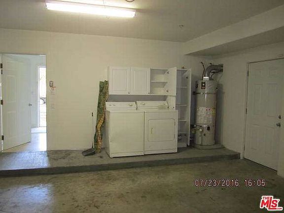 4th image of 823 1/2 S Gramercy Pl