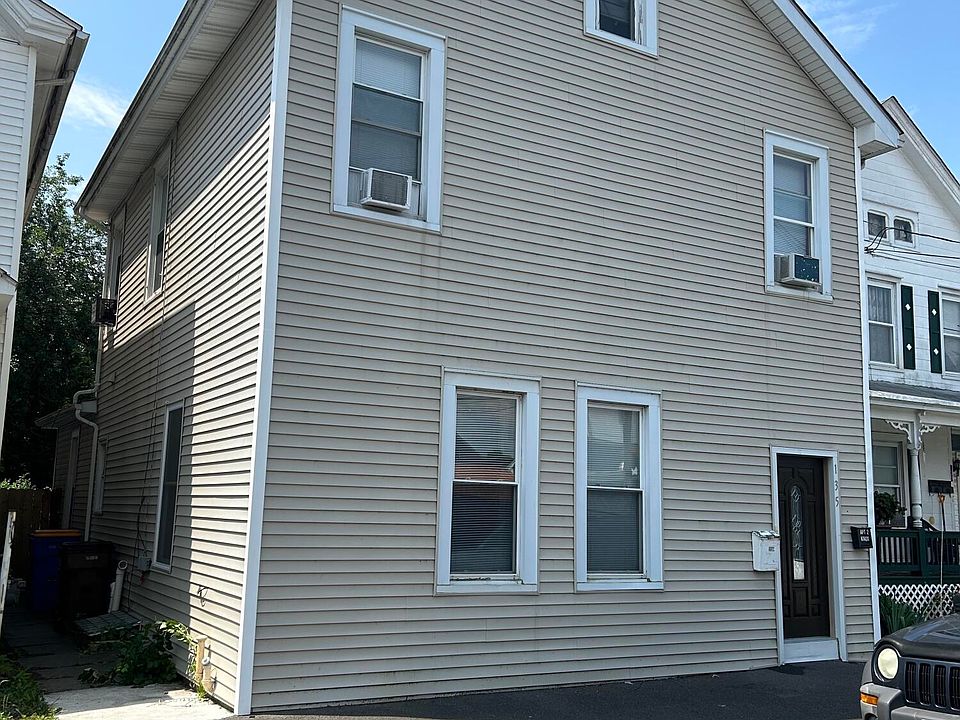 1st image of 135 Jansen Avenue