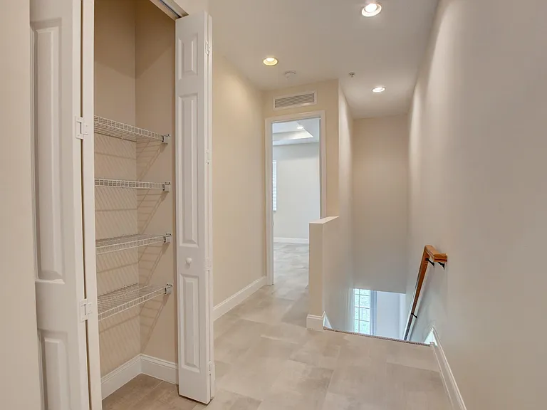 1260 Piazza Antinori — Photo 40