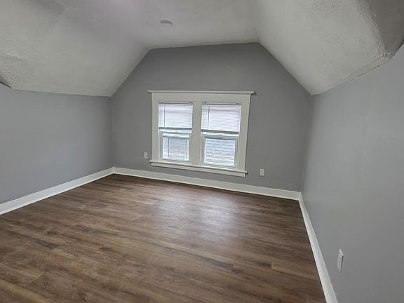 4th image of 19 Bassett St #3C
