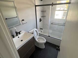 36 Main St APT C, Bloomingdale, NJ 07403