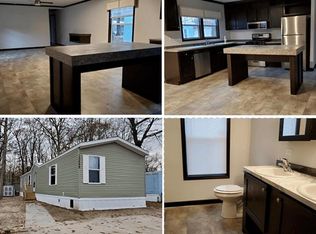 13738 Clearwater Ln, Grand Haven, MI 49417