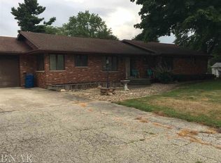 521 Davis St, Chenoa, IL 61726