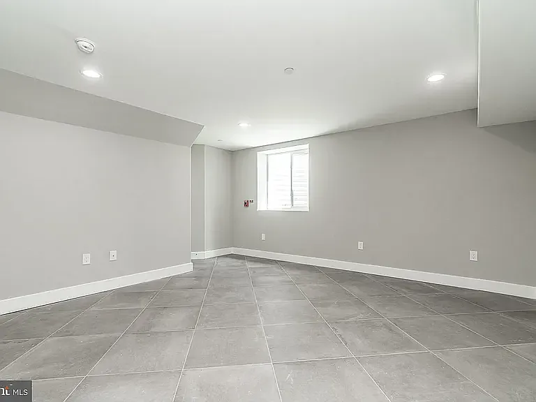 1223 Leopard St #1 — Photo 9