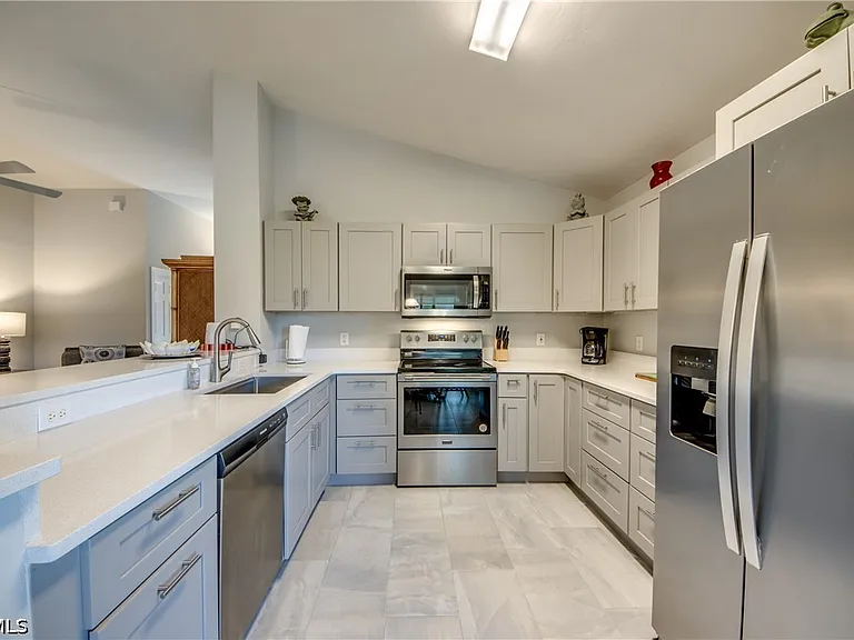 15472 Admiralty Cir #2 — Photo 17
